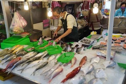 遭大陸禁輸！食藥署坦承餅乾糖果、飲料及水產影響最大