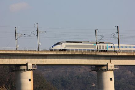 南韓高鐵不明原因突停駛　177名乘客隧道驚魂