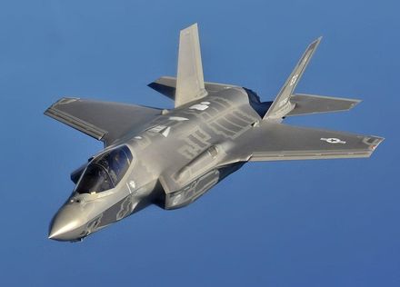 美軍方避空安意外　全面暫停F-35戰機新機生產、飛行