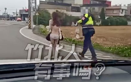 新竹妙齡女邊跑邊脫衣裸奔　警員一路狂追攔下送醫