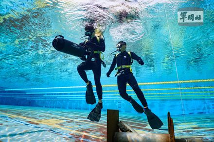 培養海軍版「水行俠」　水下作業大隊訓練過程曝光