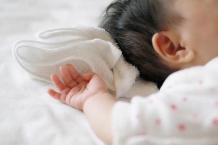 這樣睡讓頭型更漂亮？國健署籲避免「5大NG行為」安心讓寶寶一眠大一吋！