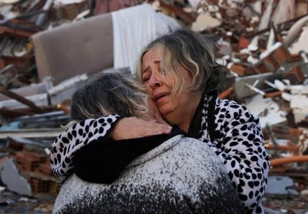 土耳其強震超過5000人罹難 !重創民生醫療設施　世衛示警受災人口恐達2300萬