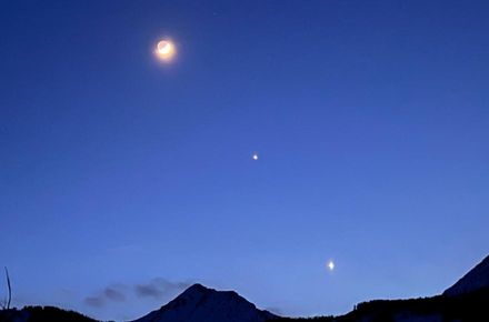 大陸夜空中出現「三星連珠」奇景　各地民眾拍下美照直呼：好新奇！