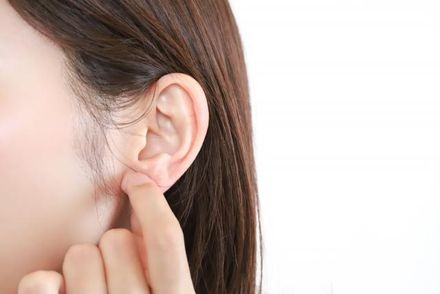 39歲女子穿耳洞竟釀「蟹足腫」！醫嘆「難預防」保持傷口清潔並妥善覆蓋很重要