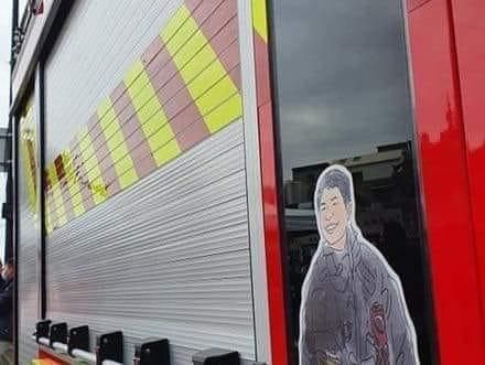 有洋蔥的消防車！街友遺產400萬打造「順慶號」　早逝消防員畫像惹鼻酸