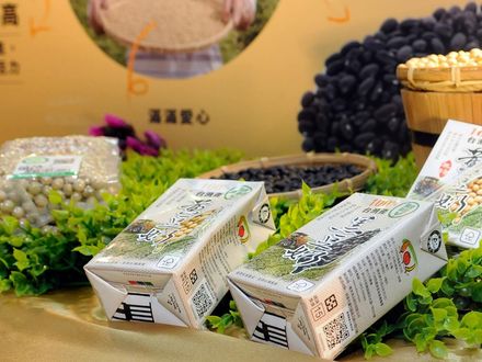 農委會稱國軍喝豆漿非「換菜」而是「加菜」　網友：此地無銀三百兩