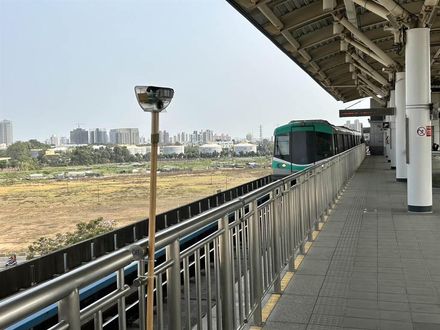 高鐵青埔站旅客遭鳥糞襲擊　為解決問題祭出「這招」驅趕