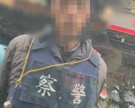 下車讓我盤查！怪男穿「刑警」背心敲車窗辱嗆　還問候阿sir三字經…下場慘了