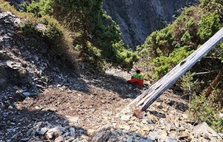 11人攀南投干卓萬山、66歲男疑墜崖失蹤　陸空緊急搜救中