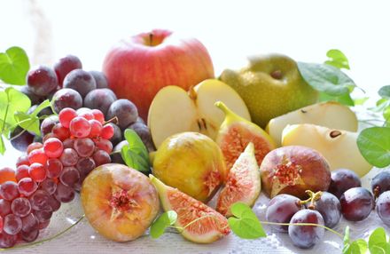 水果籽吃下肚恐食物中毒！醫籲「這些水果」含有氰苷　吃多嚴重會死亡