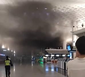 影/濃煙滾滾！杭州蕭山國際機場深夜傳火警　無人傷亡起火原因待調查
