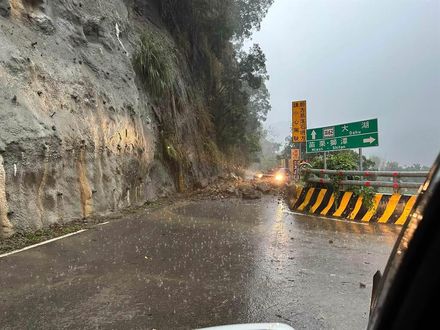 快訊/強雨狂炸苗栗、多處道路坍方　泰安鄉12:00起全鄉停課