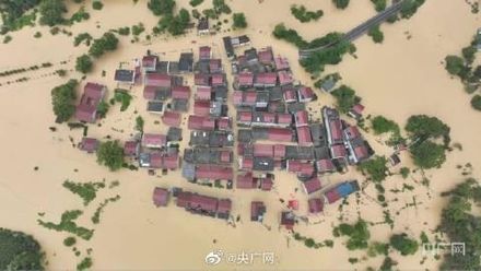 影/一覺醒來「1樓變泳池」！江西超強暴雨來襲　29萬人受災損失逾10億