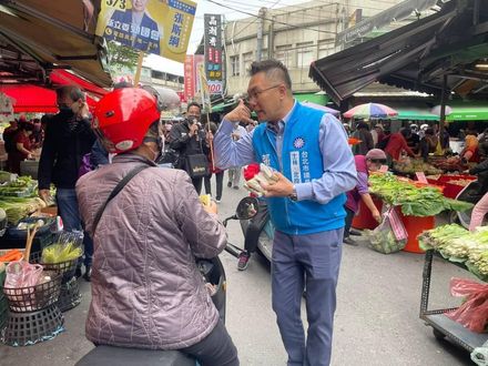 遭綠營側翼恐嚇「為妻子留口德」！　張斯綱公開截圖怒反擊　點名吳思瑤出面回應