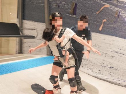 7寶媽「揹1歲女滑雪」接業配遭轟！尪抱屈：不偷不搶造成誰困擾