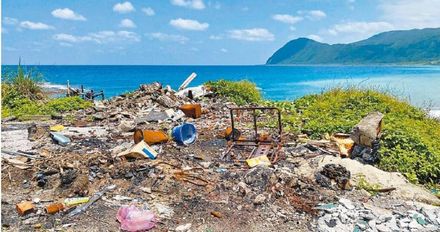 髒亂不堪！蘭嶼海邊成私人垃圾場　清潔隊：會發起淨攤