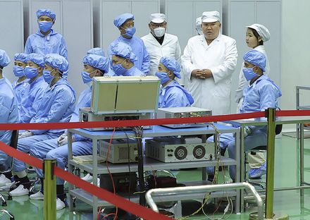 金正恩攜女視察北韓首顆間諜衛星　批准「未來行動計畫」