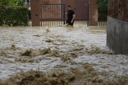 影/義大利洪水肆虐釀5死！數千人被逼撤離　當局：最壞的狀況還沒來