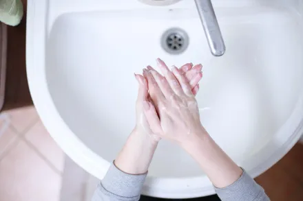 「勤洗手」最佳預防 ！專家警「學齡孩童好發」肺炎黴漿菌感染