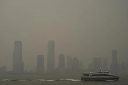 加拿大野火大量煙霧飄進紐約　專家警告：空氣品質「非常不健康」
