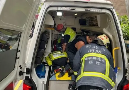 快訊／新莊婦人11F陽台墜樓　消防員到場無呼吸心跳送醫搶救