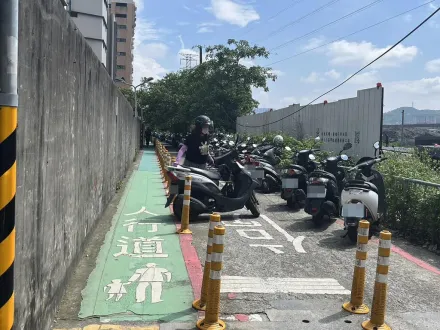 太危險了！輔大「魔鬼巷」正式封閉　新北市府：啟用新闢替代道路