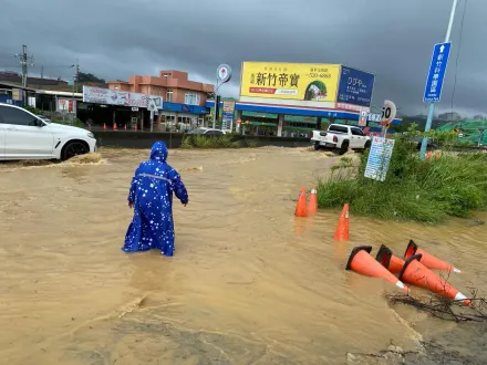 卡努颱風帶來超大豪雨 新竹市災害應變中心提升二級開設