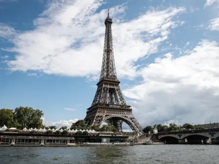 快訊/巴黎艾菲爾鐵塔收到炸彈威脅　拆彈專家、警搜索中