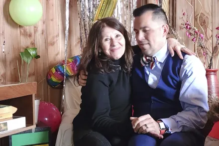 影/智利婦女生產後被無良醫院告知「妳兒子死了」　42年後奇蹟重逢