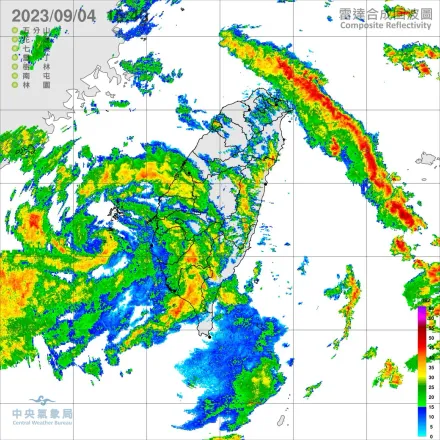 海葵颱風/「腳麻走不動」卡在台灣海峽　嘉義以南風雨漸強