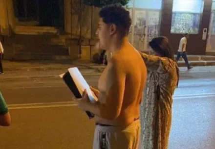 摩洛哥強震民眾倉皇逃跑　男子赤裸上身不忘「緊抱PS5」逃出