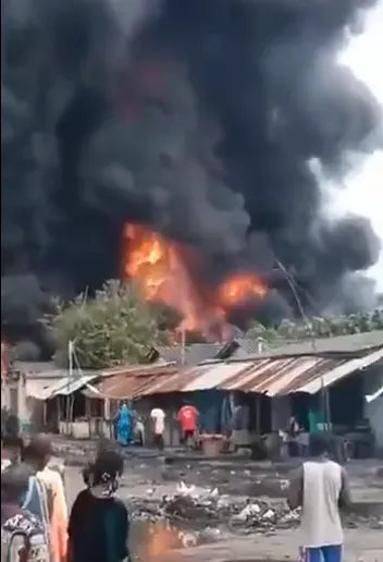 影/非洲國家貝南燃料倉庫冒大火　至少35死