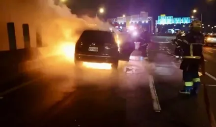 快訊/台65線新莊路段火燒車　轎車陷火海燒毀幸無人傷