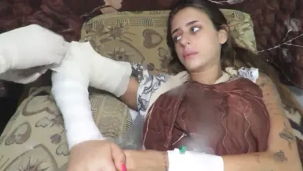 影/以巴開戰/哈瑪斯首次公開人質影片　21歲女鏡頭前傳遞訊息「只想趕快回家」