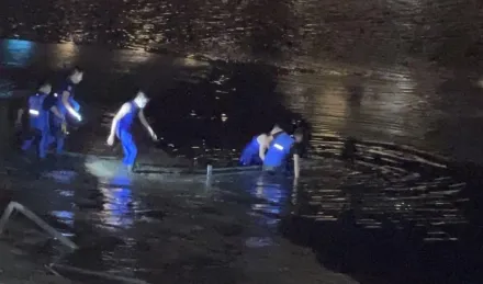 快訊/士林百齡橋下女受困沙洲　「剩1顆頭」浮出水面驚險獲救