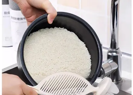 網傳用「電子鍋內鍋」直接洗米會傷塗層？日本專家親自說明