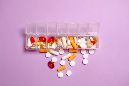 吃「這6種藥」可能造成便秘！藥師證實「感冒、止咳藥」都中