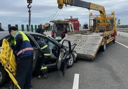 影/死亡現場！彰化台61轎車、槽車大撞擊　「車頭成爛鐵」駕駛不治