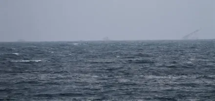 畫面曝光！大陸2拖船闖鵝鑾鼻外3海浬　海巡派艦驅離對峙中