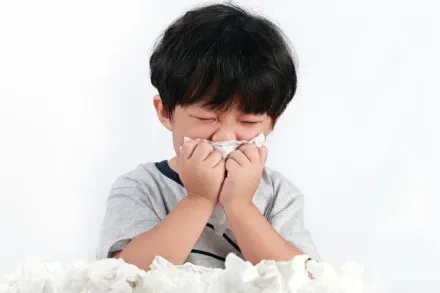 治療過敏性鼻炎！食藥署解析「抗組織胺、鼻噴劑」使用法則