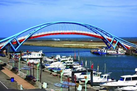春節出遊/過年也可很chill！桃竹「3大漁港」偶像劇取景　放風箏、騎單車拚人氣