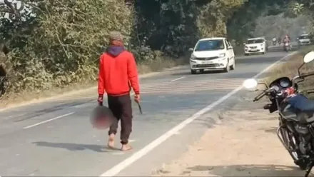 悚！工程師殺妻後赤腳拎頭上街嚇壞路人　印度一週內二起砍頭案