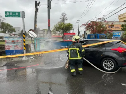 竹北車禍瓦斯管線被撞斷！　消防到場開始噴水「防爆炸」