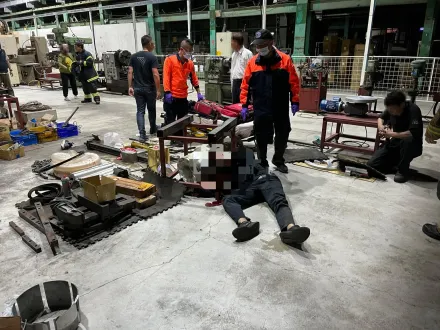 快訊/台南工廠驚傳「輪胎氣爆」！1男遭炸死　另1人重傷搶救中