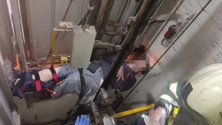慘遭壓斷右小腿！北市工人執行電梯拆除　慘工安意外當場骨折送醫