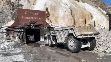 俄羅斯金礦驚傳坍塌！碎石堵住出口　13礦工「受困120公尺深地底」待救