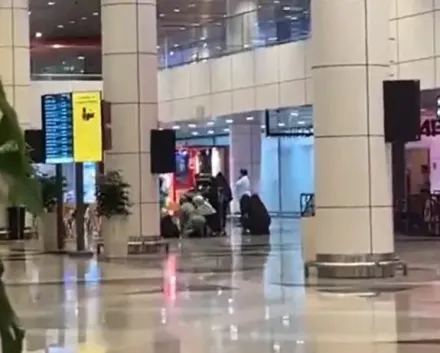 吉隆坡機場爆槍擊！38歲男射殺妻誤傷保鑣　目擊者嚇壞：以為是鞭炮聲