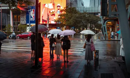 冷空氣報到！北東今防大雨　週末雨區擴大、低溫探13度