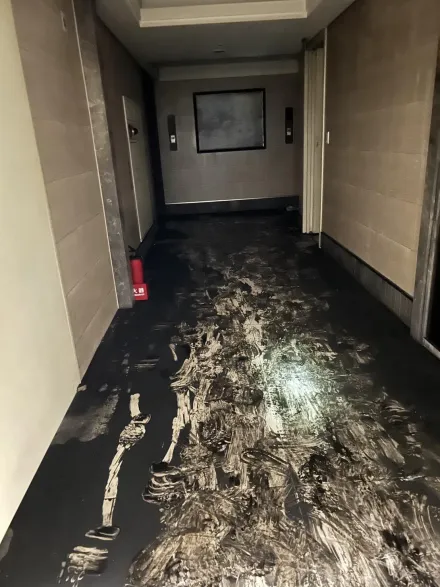 影/新竹「晴空匯」惡火有家歸不得！27樓住戶憶恐怖景象：地板像柏油路黏黏的